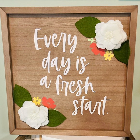 Home Decor: 9x9 Double Sided Box Frame Rainbow - Picture 3 of 4